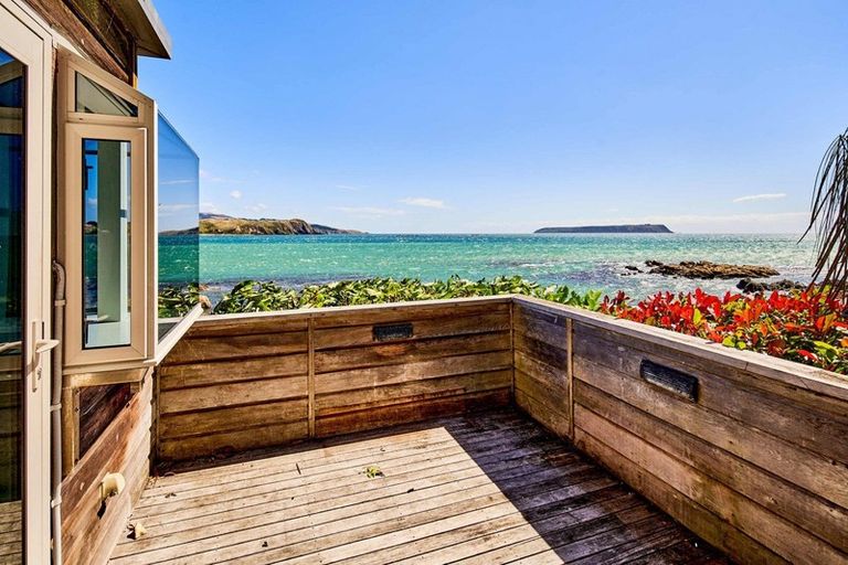Photo of property in 21 Moana Road, Plimmerton, Porirua, 5026