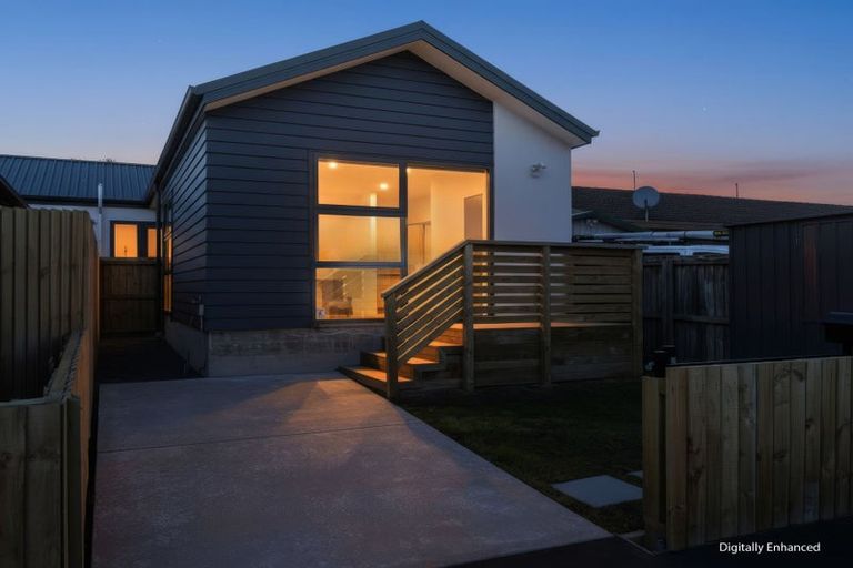 Photo of property in 10 Randolph Street, Woolston, Christchurch, 8062