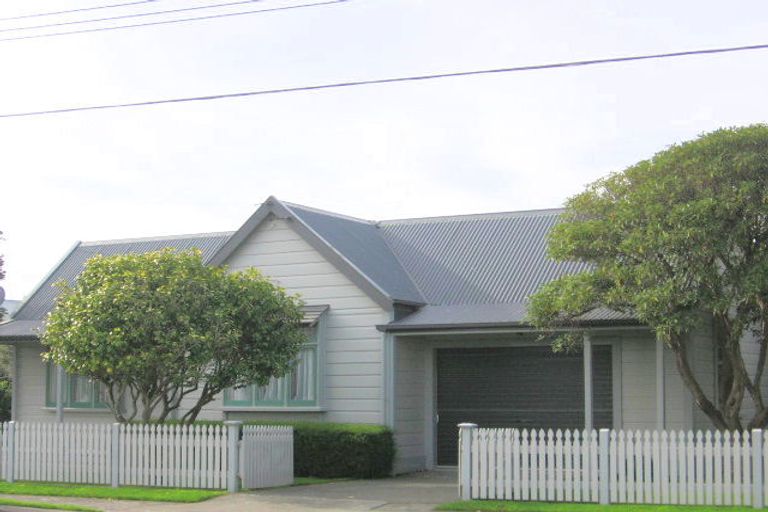 Photo of property in 20 Tama Street, Alicetown, Lower Hutt, 5010