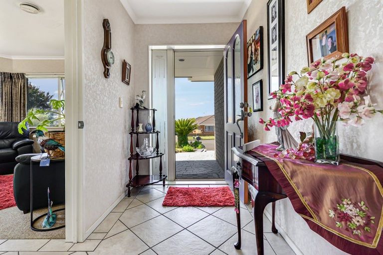 Photo of property in 44 Bartholomew Drive, Nawton, Hamilton, 3200