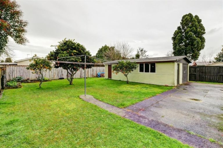 Photo of property in 6 Cedar Place, Hillcrest, Hamilton, 3216