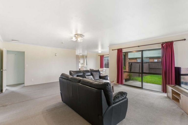 Photo of property in 22 Kittyhawk Place, Melville, Hamilton, 3206