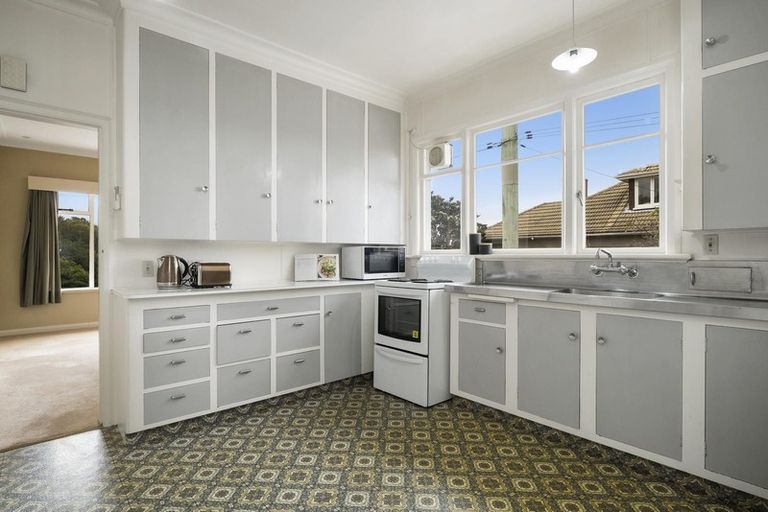 Photo of property in 129 Eglinton Road, Mornington, Dunedin, 9011