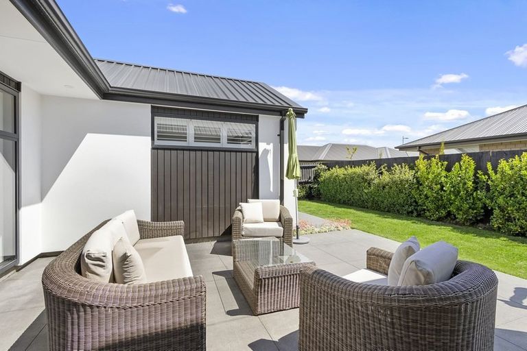 Photo of property in 15 Luxembourg Crescent, Halswell, Christchurch, 8025