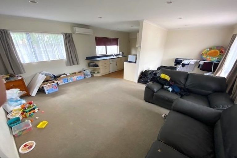 Photo of property in 48a Beauchamp Street, Tawa, Wellington, 5028
