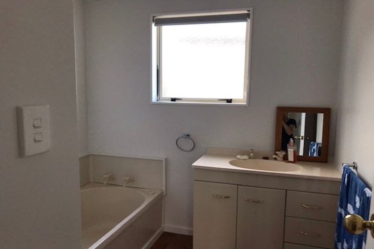 Photo of property in 75a Williams Street, Cambridge, 3434