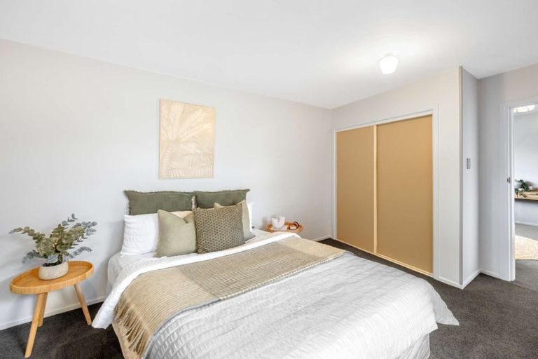 Photo of property in 14 Oakdale Street, Avonhead, Christchurch, 8042