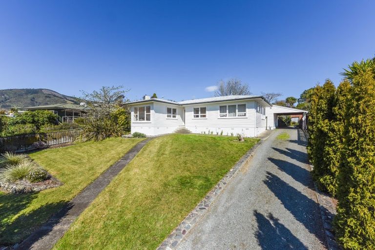 Photo of property in 29 Cawthron Crescent, Annesbrook, Nelson, 7011
