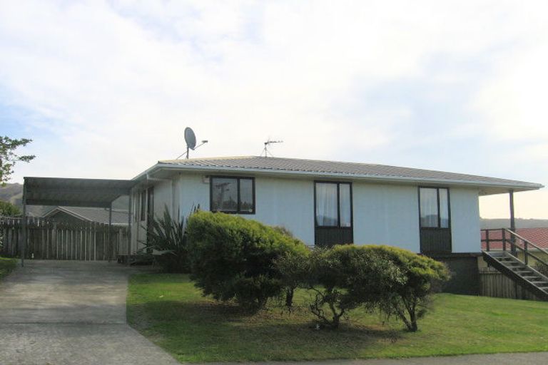 Photo of property in 24 Awatea Street, Ranui, Porirua, 5024