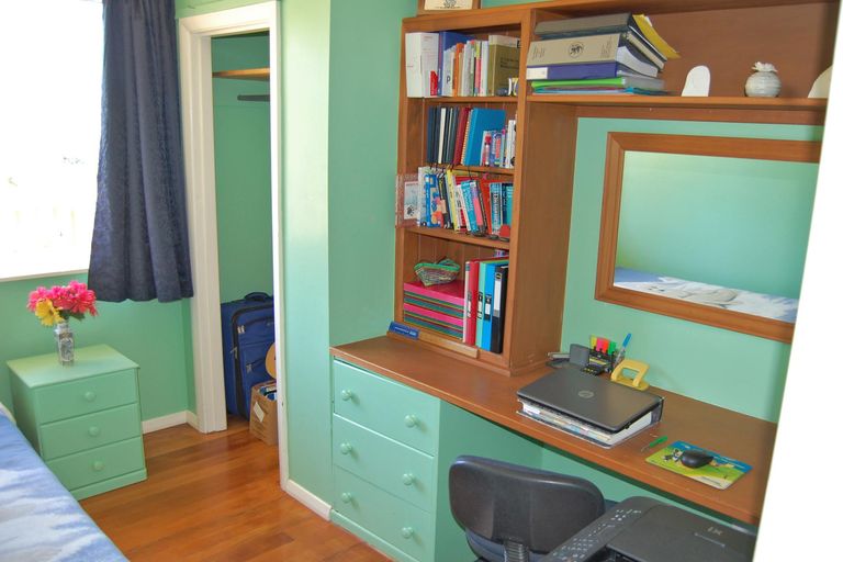 Photo of property in 70 James Road, Maungaturoto, 0587