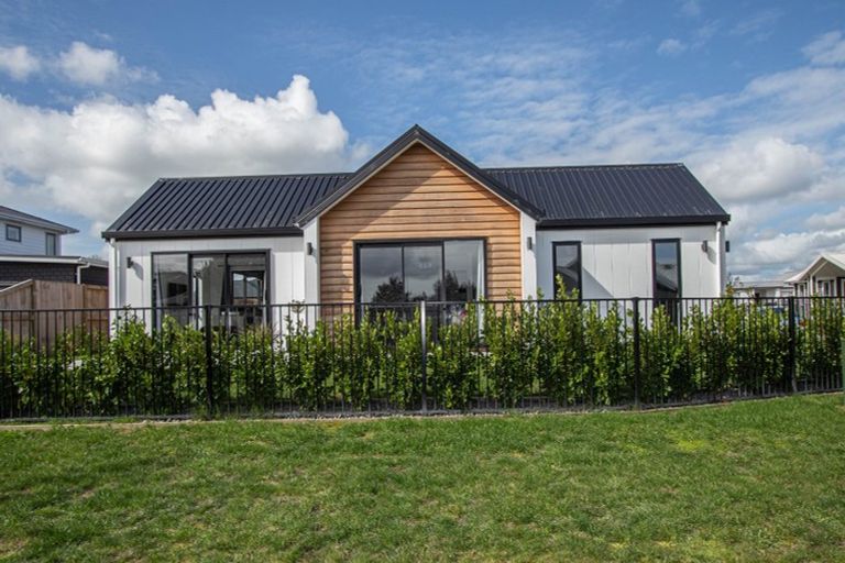 Photo of property in 17 Avian Place, Flagstaff, Hamilton, 3210