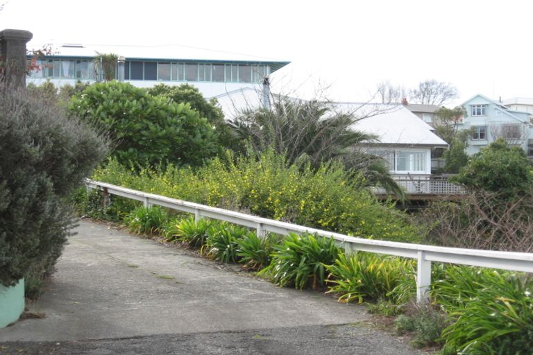 Photo of property in 21 Cobden Road, Bluff Hill, Napier, 4110