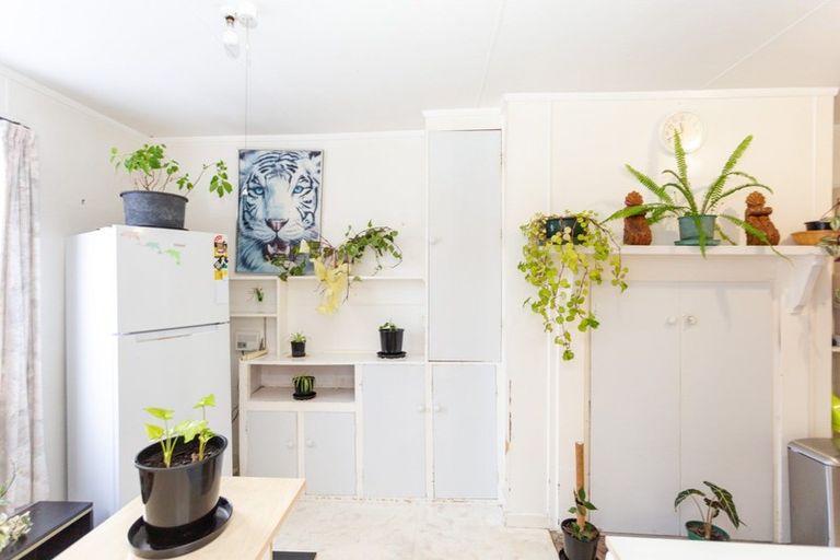 Photo of property in 183 Cornfoot Street, Castlecliff, Whanganui, 4501