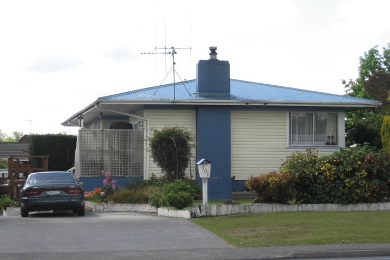 Photo of property in 106 Shakespeare Street, Leamington, Cambridge, 3432