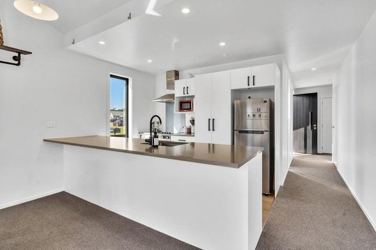 Photo of property in 19 Tarata Grove, Lansdowne, Masterton, 5810