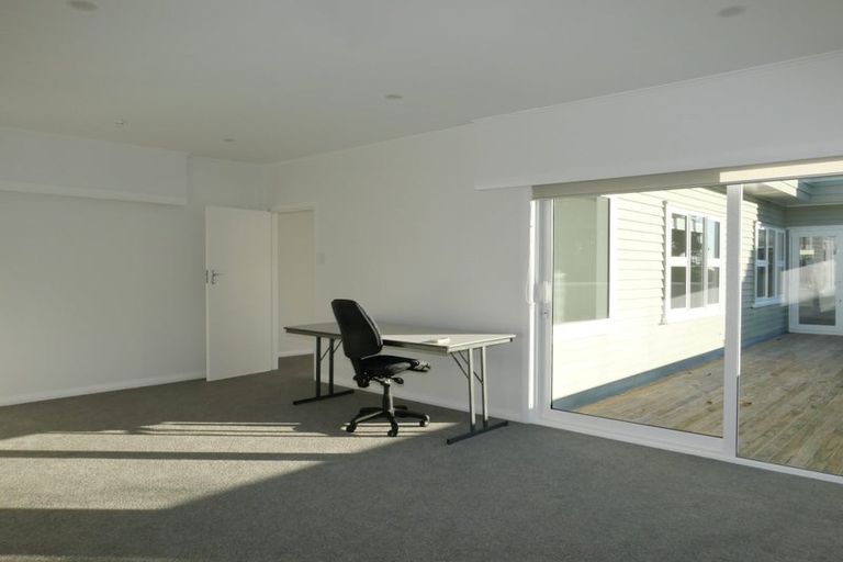 Photo of property in 14 Hillcrest Road, Raumati South, Paraparaumu, 5032