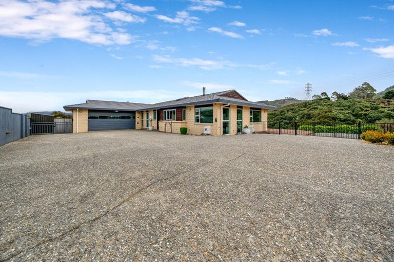 Photo of property in 45a Kirton Drive, Riverstone Terraces, Upper Hutt, 5018
