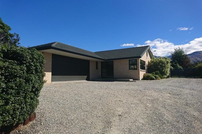 Photo of property in 12 Perrow Street, Wanaka, 9305