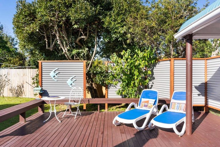 Photo of property in 127 Mckellar Place, Whangamata, 3620