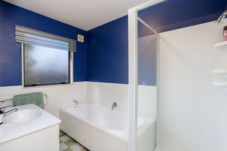 Photo of property in 4 Wilkinsons Road, Harewood, Christchurch, 8051