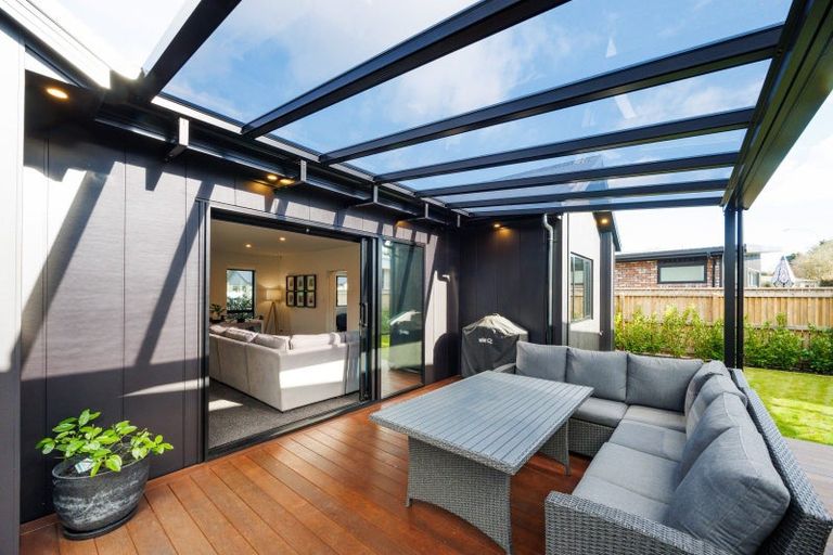 Photo of property in 58 Kanuka Drive, Hokowhitu, Palmerston North, 4410