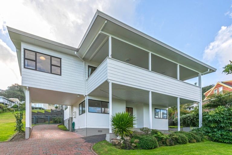 Photo of property in 218 Paku Drive, Tairua, 3508