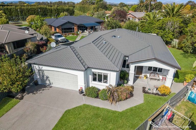 Photo of property in 28 Delta Mews Place, Clive, 4102