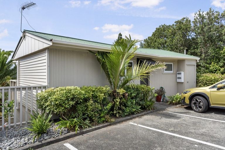 Photo of property in 8/37 Waipa Street, Birkenhead, Auckland, 0626