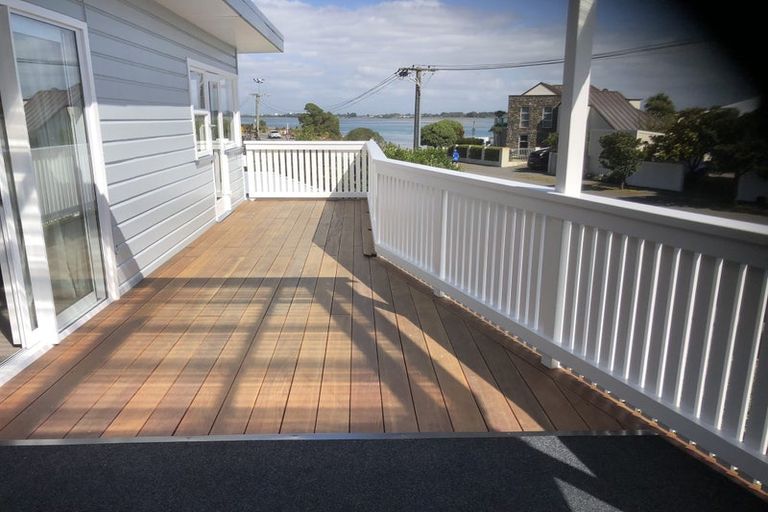 Photo of property in 109 Beachville Road, Redcliffs, Christchurch, 8081