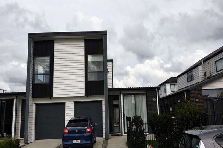 Photo of property in 17 Hoiho Road, Pukekohe, 2120