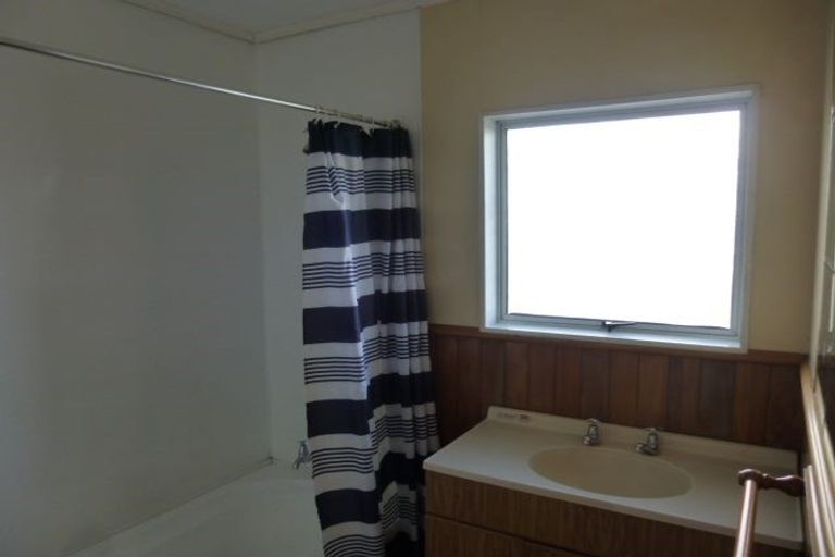 Photo of property in 27 Silvan Place, Bell Block, New Plymouth, 4312