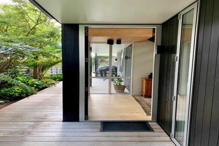 Photo of property in 95a Rame Road, Greenhithe, Auckland, 0632