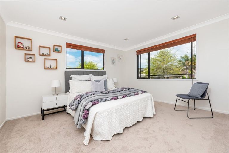 Photo of property in 39 Lake Panorama Drive, Henderson, Auckland, 0612