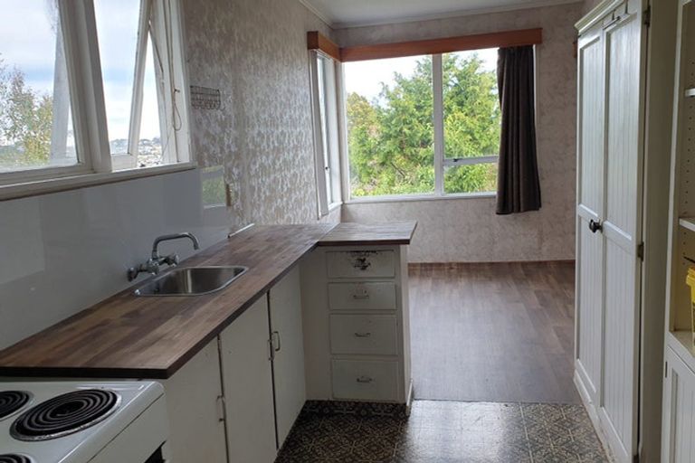 Photo of property in 4 Cypress Place, Sunnynook, Auckland, 0620