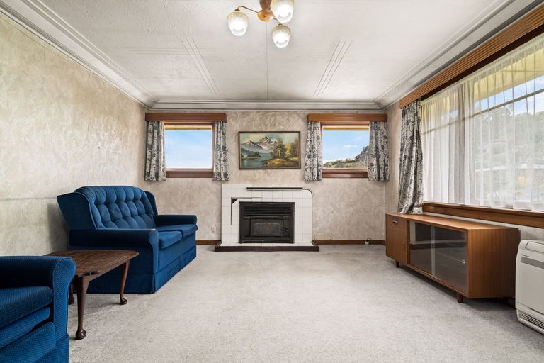 Photo of property in 63 Hocken Street, Kenmure, Dunedin, 9011