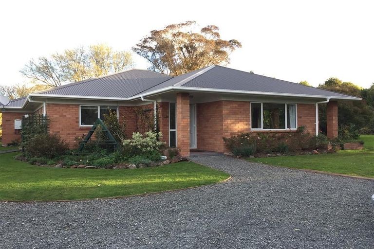 Photo of property in 42a Tauraroa Road, Maungakaramea, Whangarei, 0178