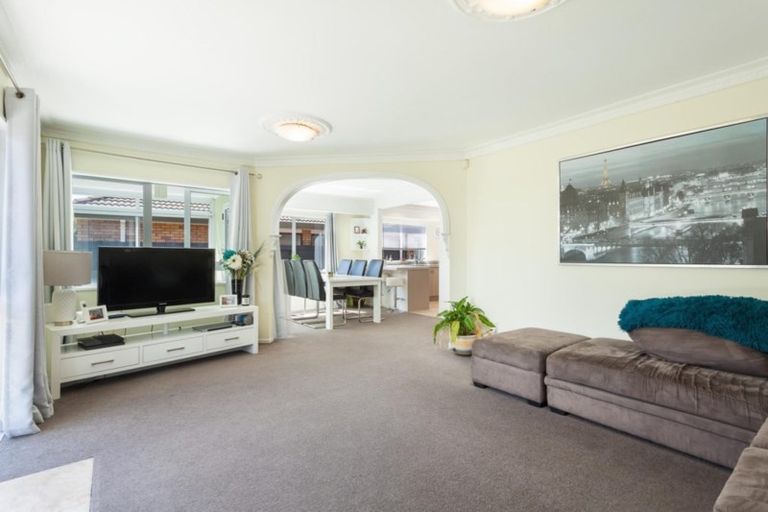 Photo of property in 1/37 Sunrise Avenue, Mount Maunganui, 3116