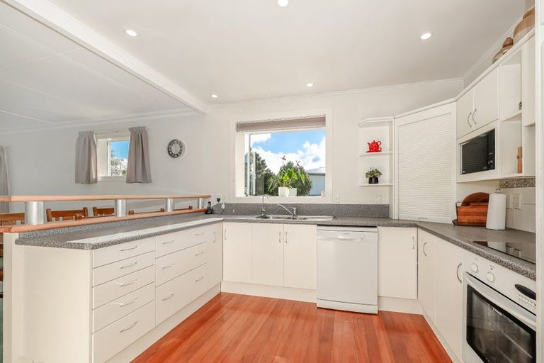 Photo of property in 16 Bell Crescent, Concord, Dunedin, 9018