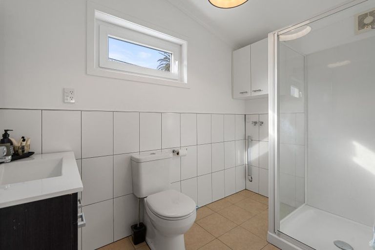 Photo of property in 17 Rolleston Street, Mount Cook, Wellington, 6021