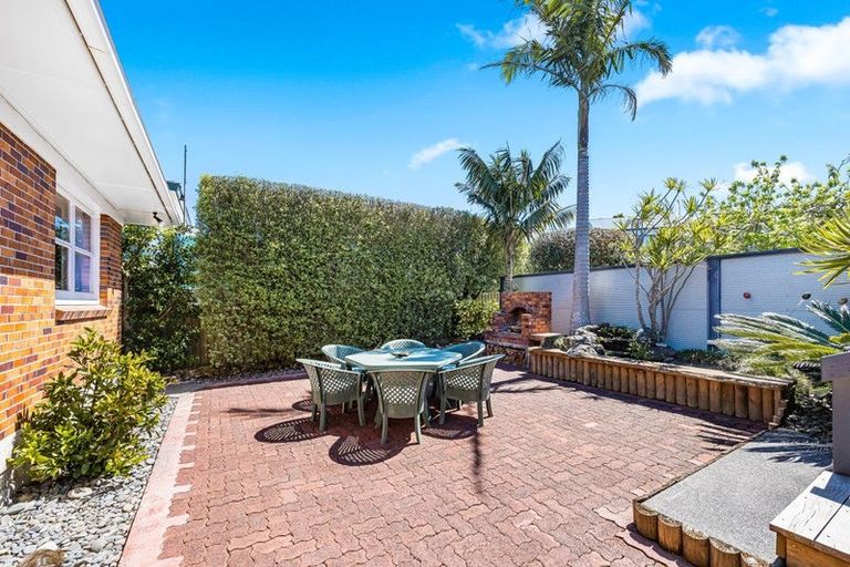 Photo of property in 39 Holland Road, Hillcrest, Auckland, 0627