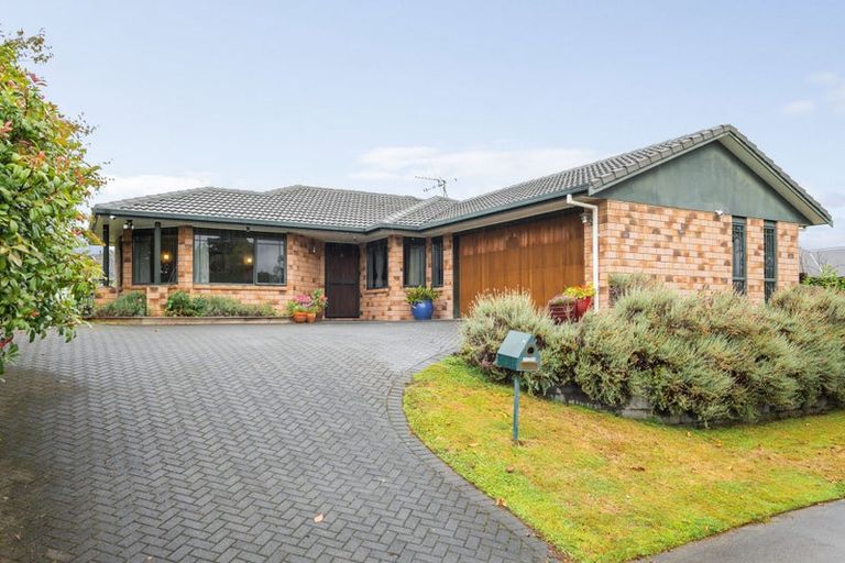 Photo of property in 83 Wiltshire Drive, Huntington, Hamilton, 3210