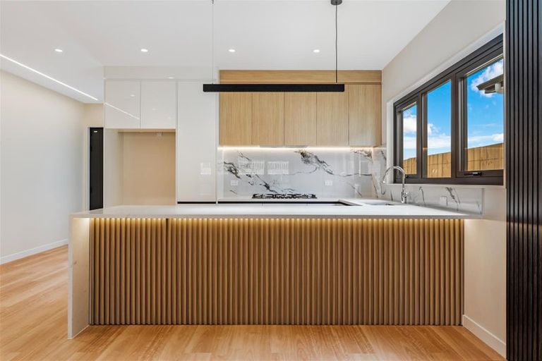 Photo of property in 23 Whakairo Crescent, Gulf Harbour, Whangaparaoa, 0930