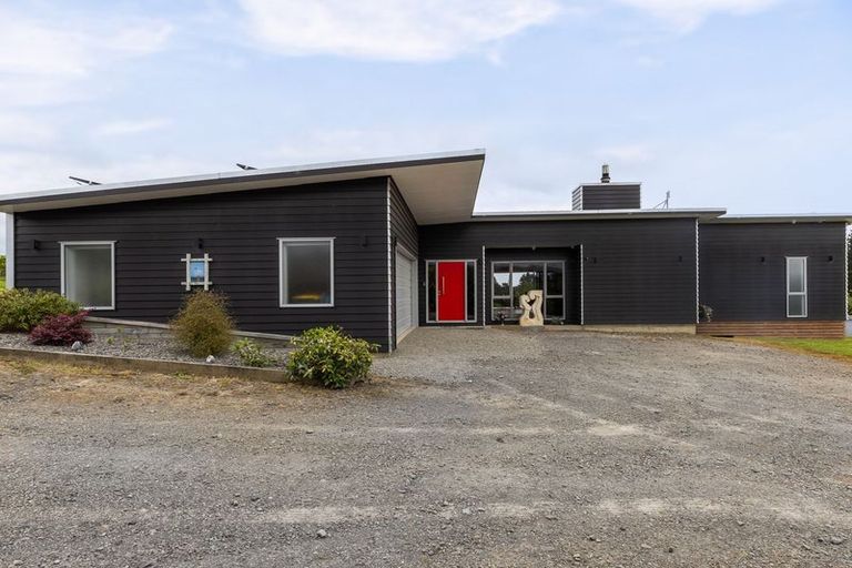 Photo of property in 48 Serenity Lane, Koputaroa, Levin, 5571