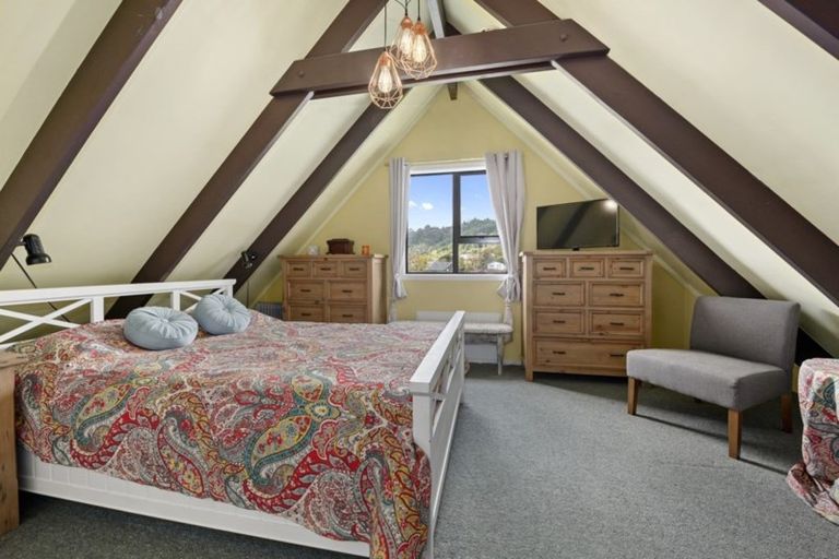 Photo of property in 79 Sunbrae Drive, Silverstream, Upper Hutt, 5019