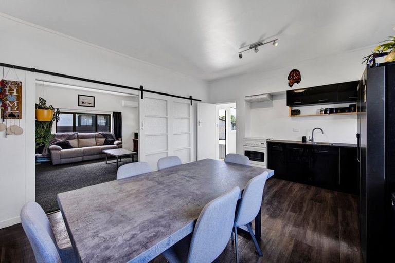 Photo of property in 48 Camberwell Road, Hawera, 4610