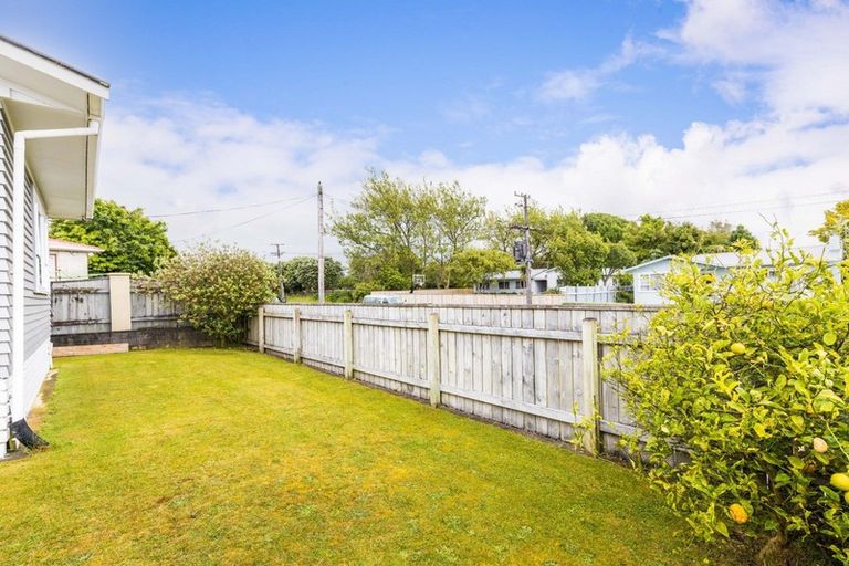 Photo of property in 327 Frankley Road, Ferndale, New Plymouth, 4310