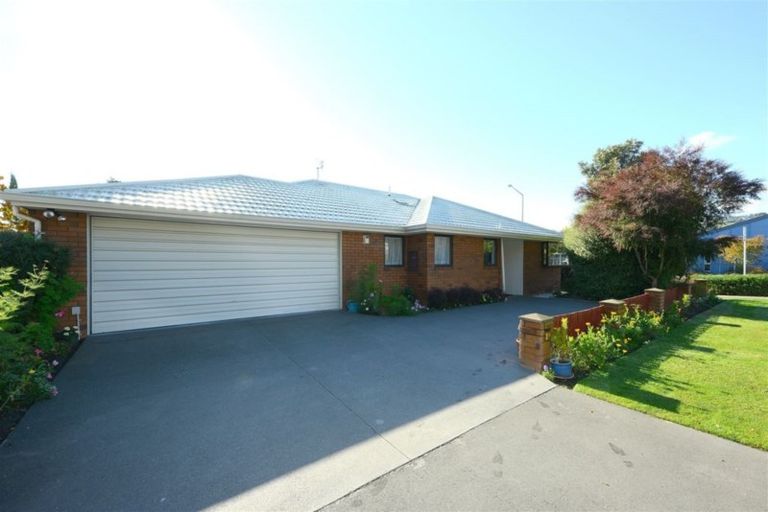 Photo of property in 1/2b Wherstead Road, Cashmere, Christchurch, 8022