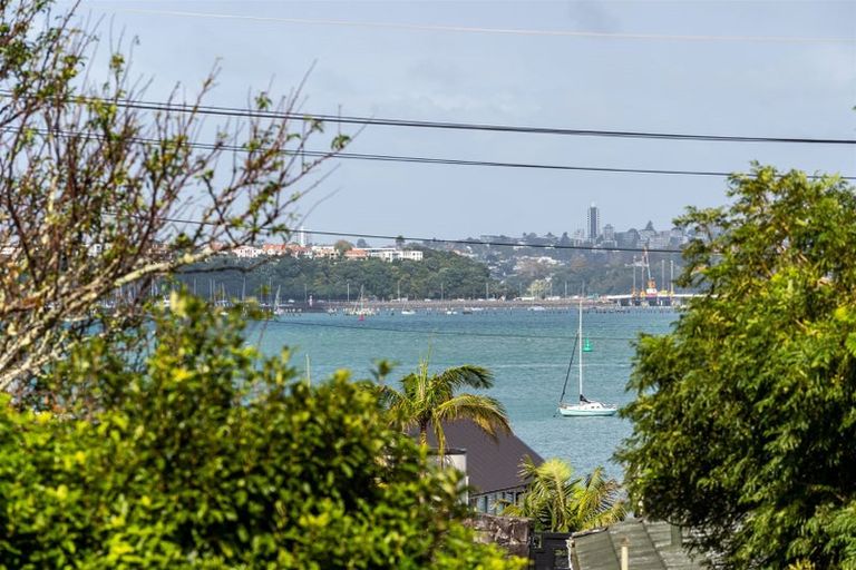 Photo of property in 2a Takarunga Road, Devonport, Auckland, 0624