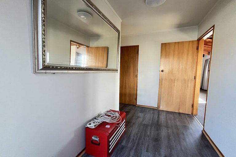 Photo of property in 8 Fillbridge Way, Karori, Wellington, 6012