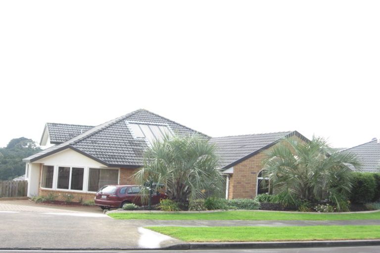 Photo of property in 28 Lamia Place, The Gardens, Auckland, 2105